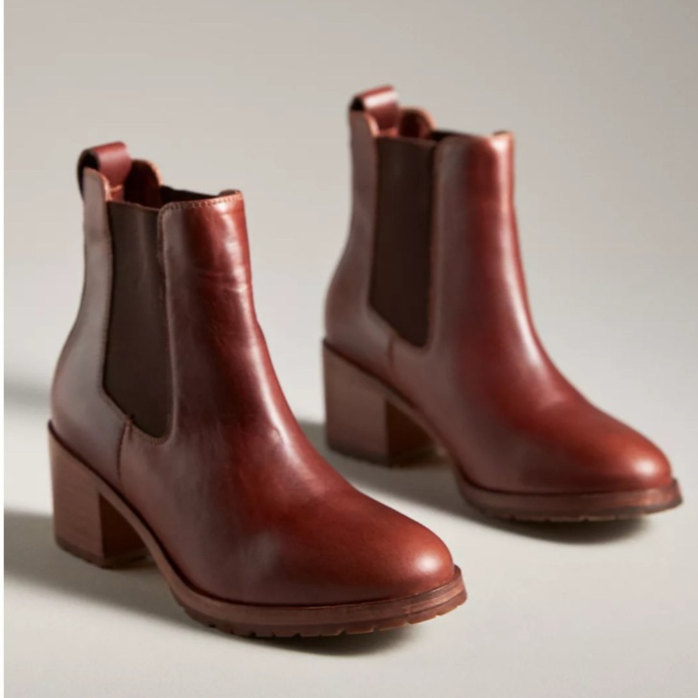 Nisolo Brown Leather Chelsea Ankle Boots with Chunky Heel